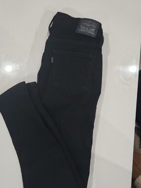 Levi's Black Women's Skinny Jeans